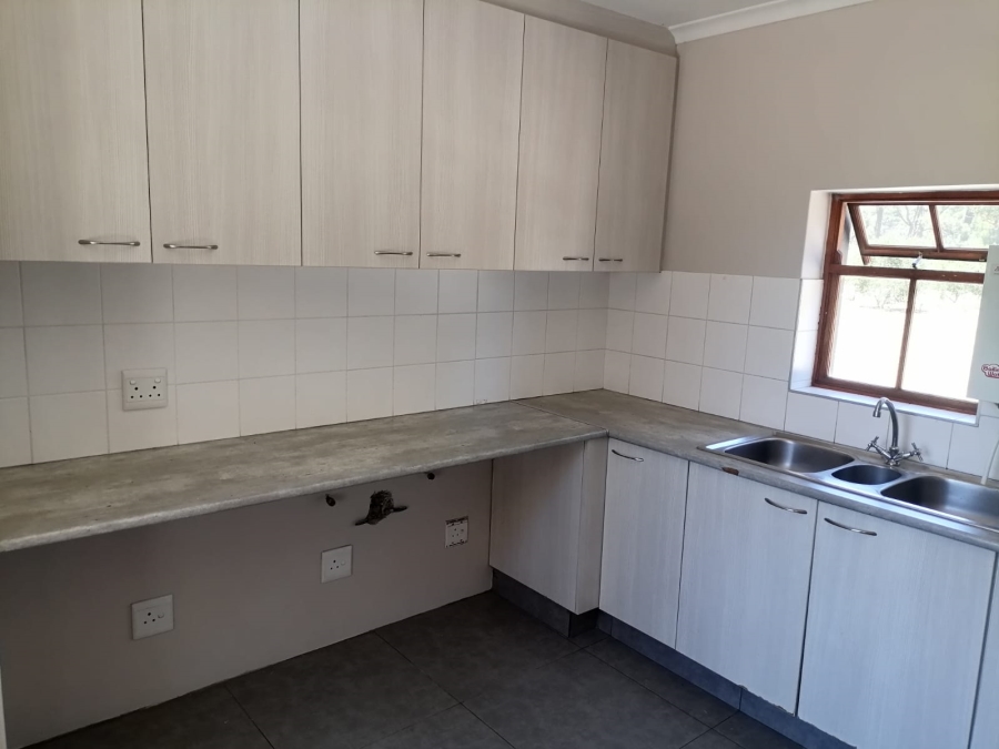 To Let 3 Bedroom Property for Rent in High Riding Country Estate Western Cape